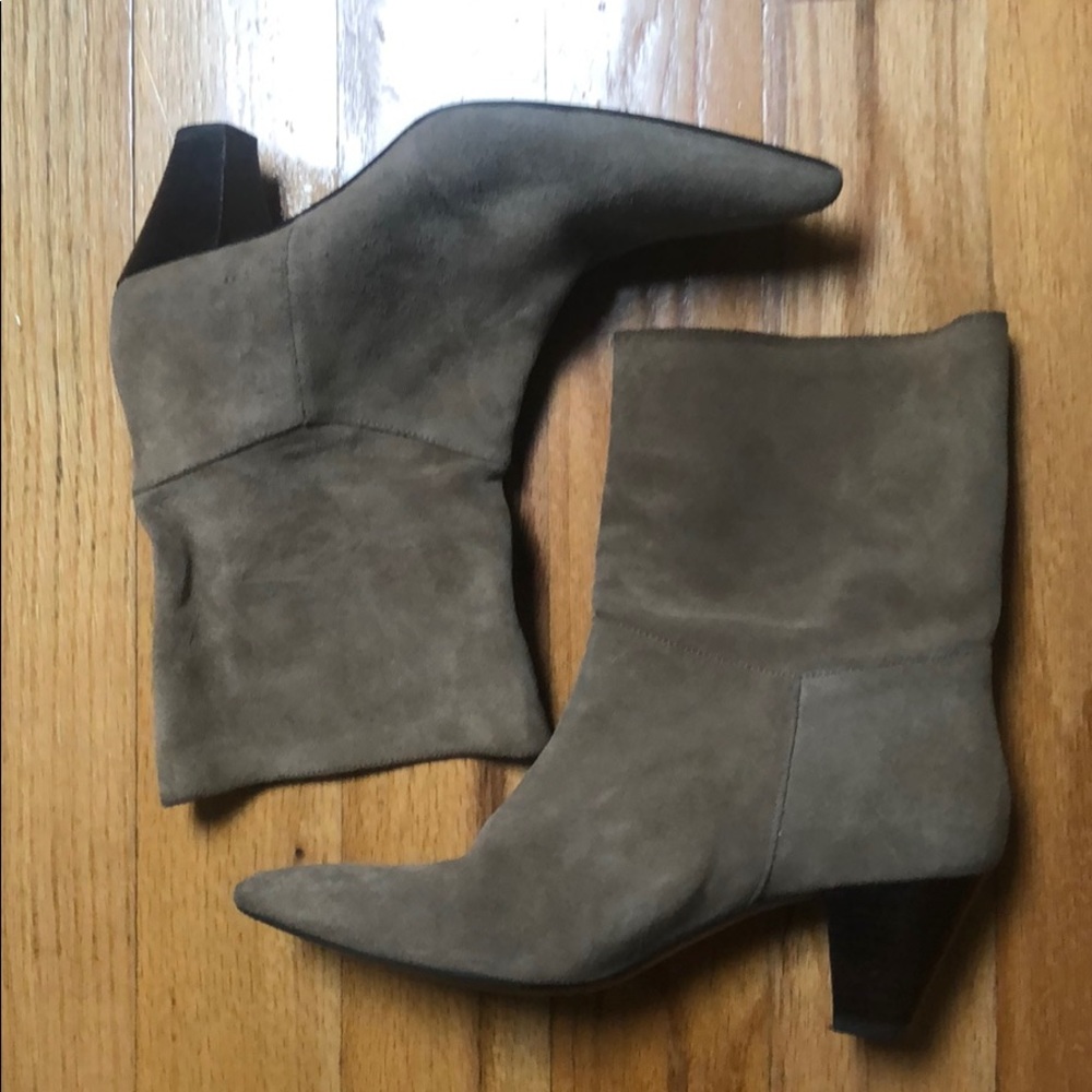 Zara size 9 suede booties